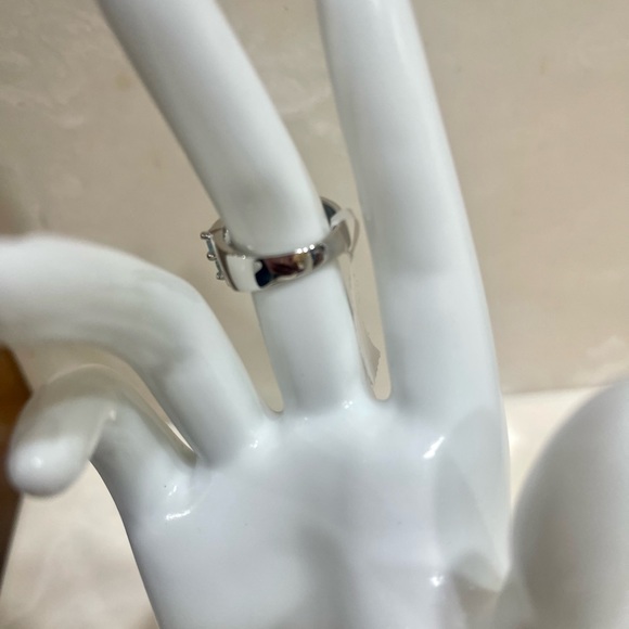 Sale‼️Sterling Silver Topaz Ladies' Ring- Size 7 - - Picture 10 of 12